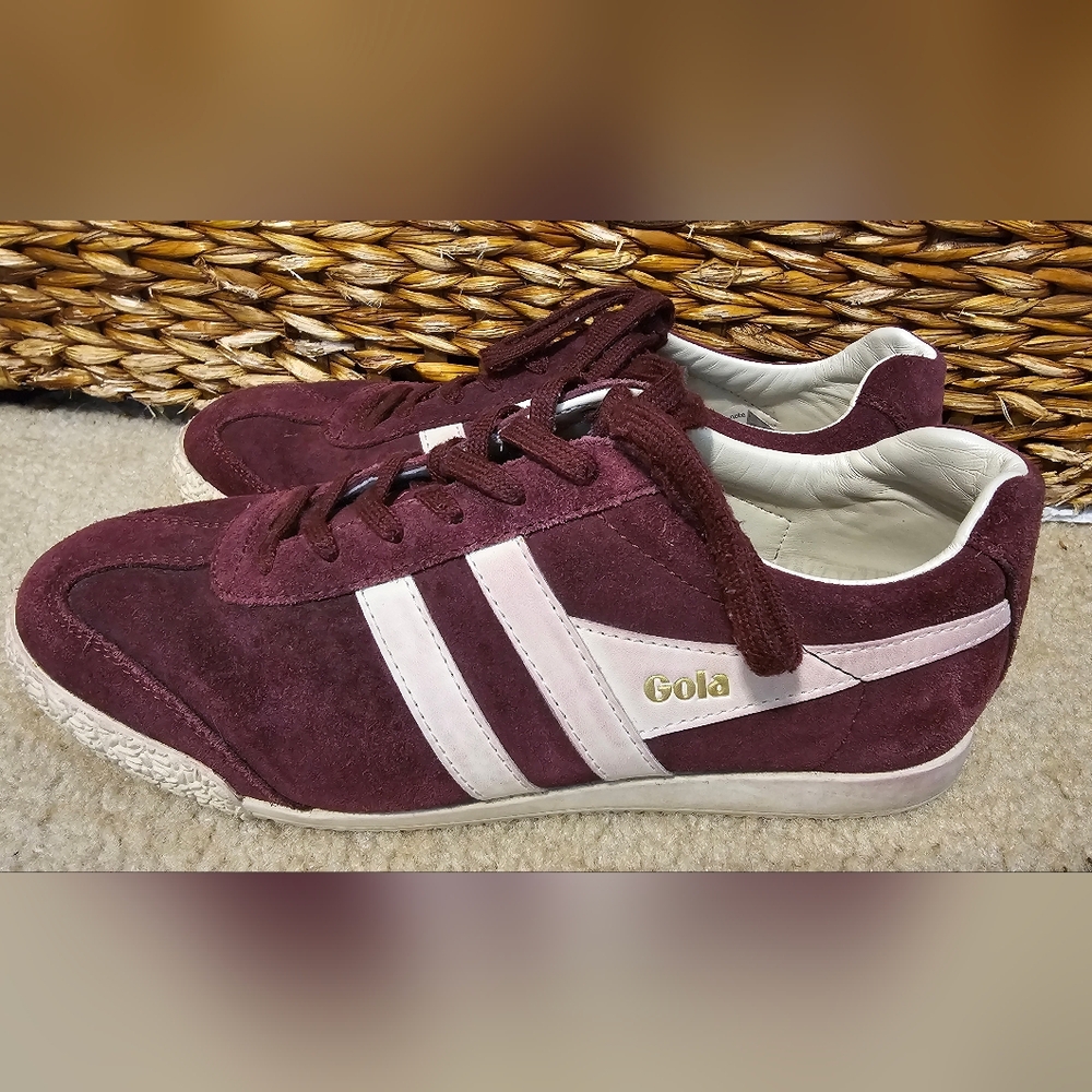 Like New Gola Classics Harrier Suede Sneakers size 9